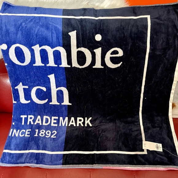 ABERCROMBIE & FITCH LUXURY TRI-COLOR BEACH TOWEL NWT - Picture 6 of 8